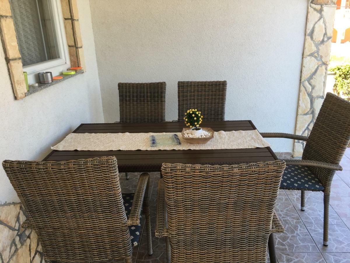 Apartmani Darija Vir Εξωτερικό φωτογραφία