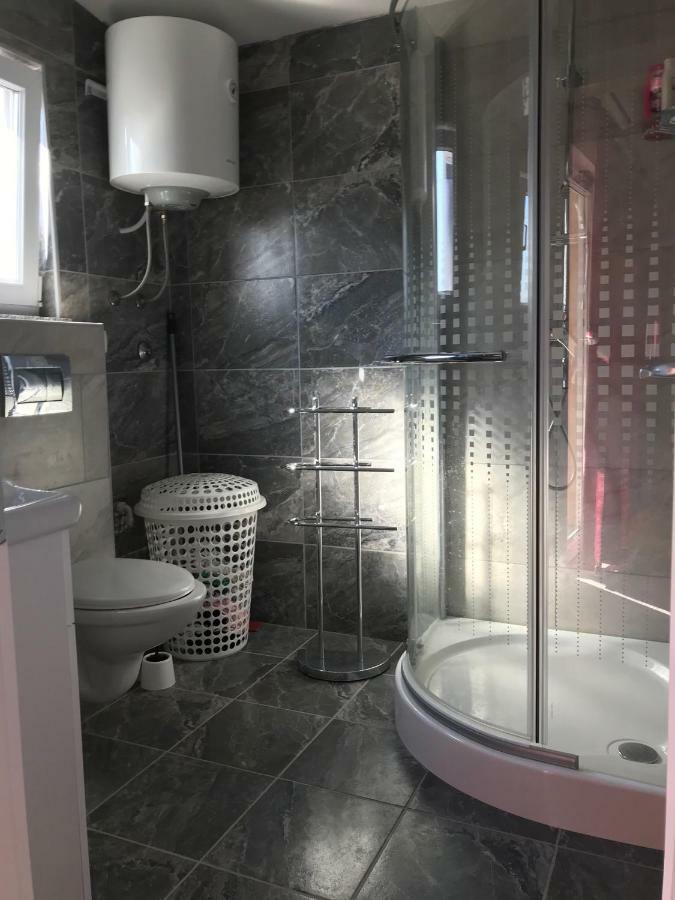 Apartmani Darija Vir Εξωτερικό φωτογραφία