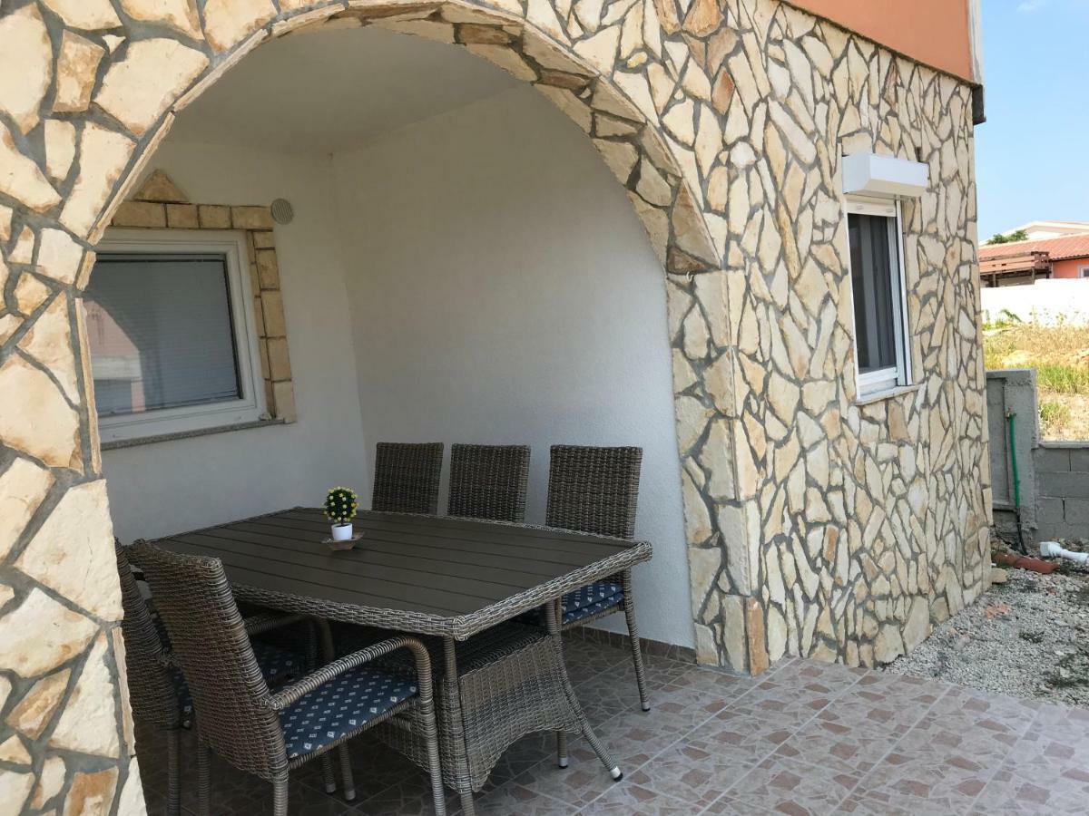 Apartmani Darija Vir Εξωτερικό φωτογραφία